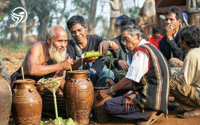Rượu Cần Tây Nguyên